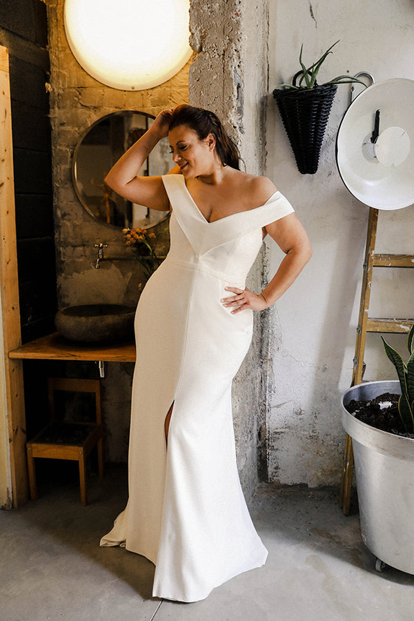 Curvy Bride | Rock the Frock Bridal | Plus Size Wedding dress | Studio Levana